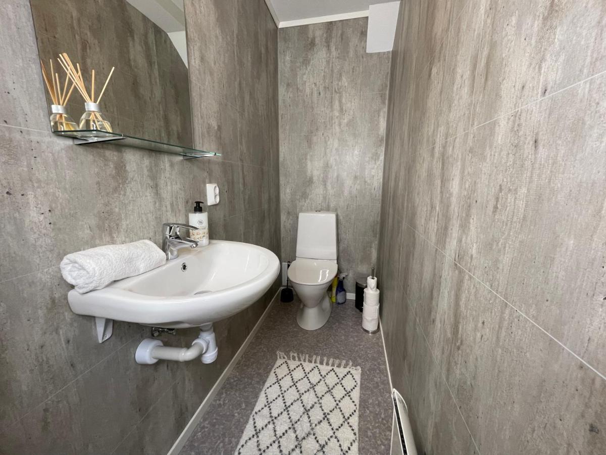 Central At Bertis Ap 9 Generous Rooftop Terrace Apartment *